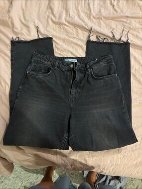 Zara Black Raw Hem Straight Jeans